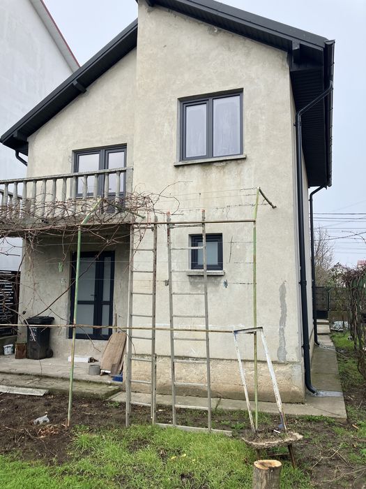 Casa si teren de vinzare