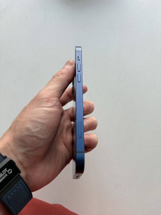 Продам IPhone 12 128gb