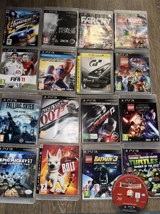 Consola ps 3+2 controller+skylanders dispozitiv si figurine