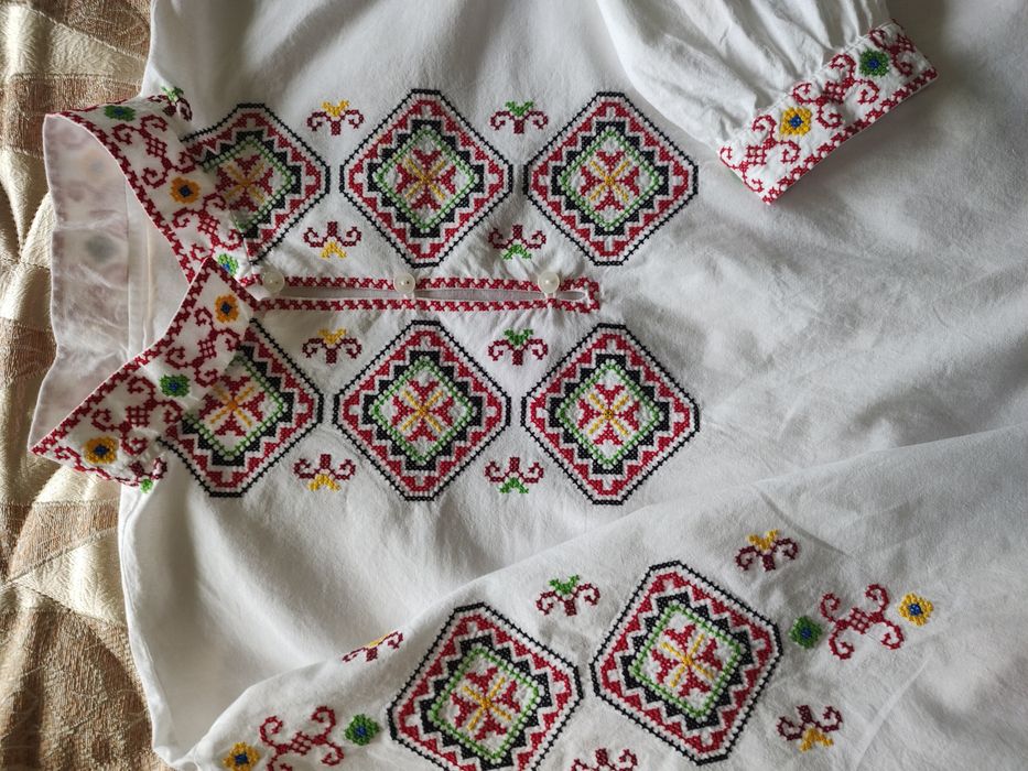 Дамска риза за народна носия