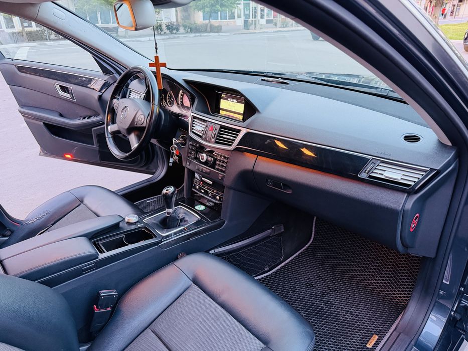 Mercedes-Benz E200 CDI W212 | 2009 | 2.2 Diesel | 136 CP | Înmatriculată RO