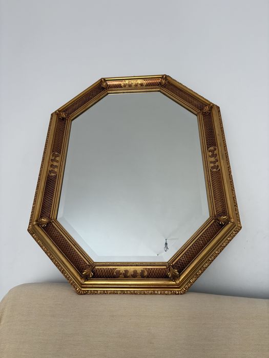 Oglinda de perete octogonala, rama aurie lemn/rasina