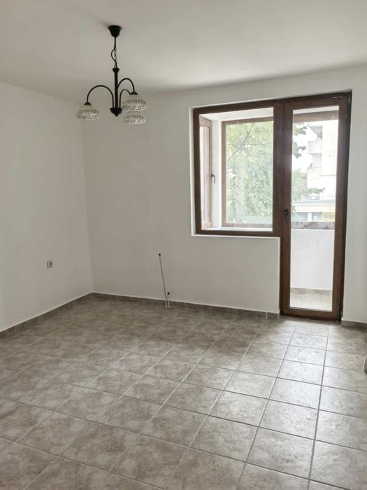 Продава се Двустаен апартамент в Плевен, Идеален център - 54 кв.м за 2019 €/кв.м - Снимка #3