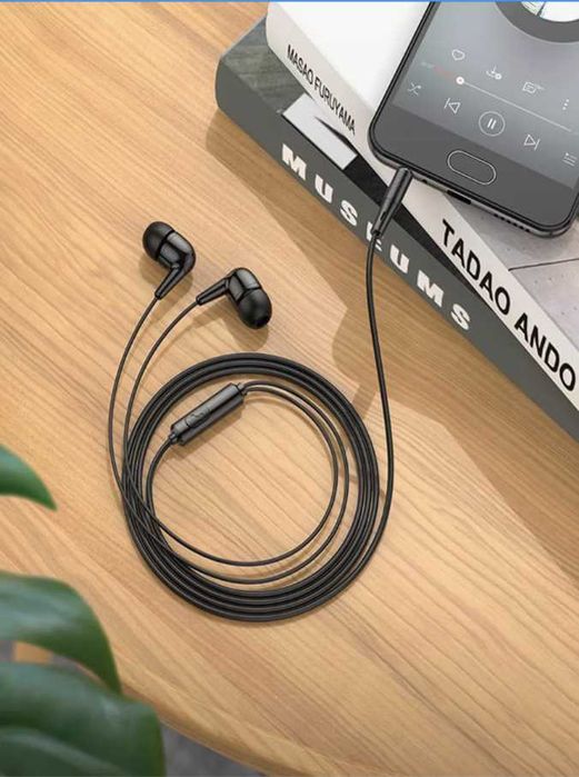 Наушники проводные с микрофоном