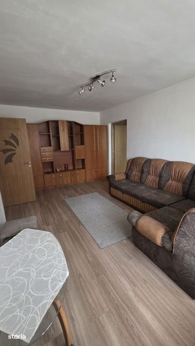apartament cu 2 camere, semidecomandat, 46 mp., zona centrala