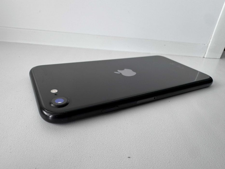 iPhone SE 2020 64GB Black