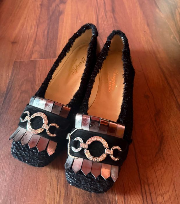 Дамски елегантни обувки на нисък ток Bruglia