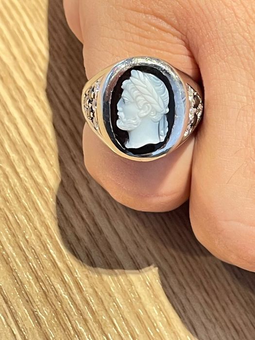 Inel aur alb 14 k diamante si safire naturale 0,64 k