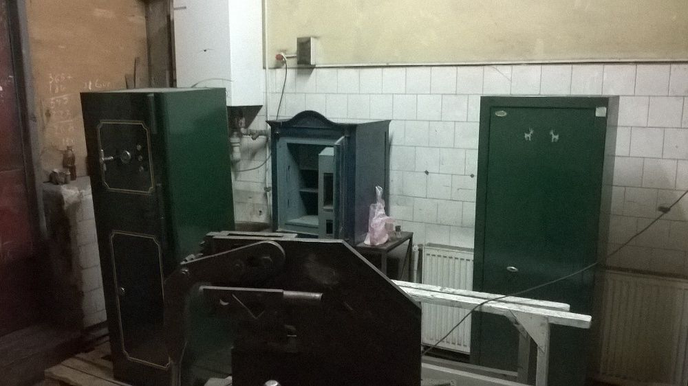 Lăcătuș, Deblocari Usi metalice, termopan, Seifuri,  Ploiești