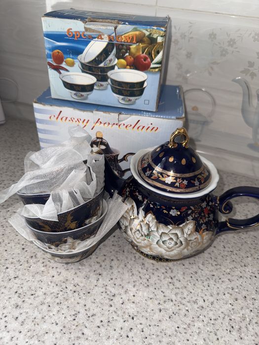 Чайный набор из фарфора Classy Porcelain.