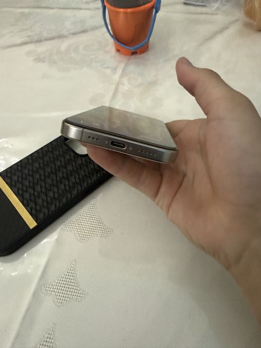 iphone 16 pro titan