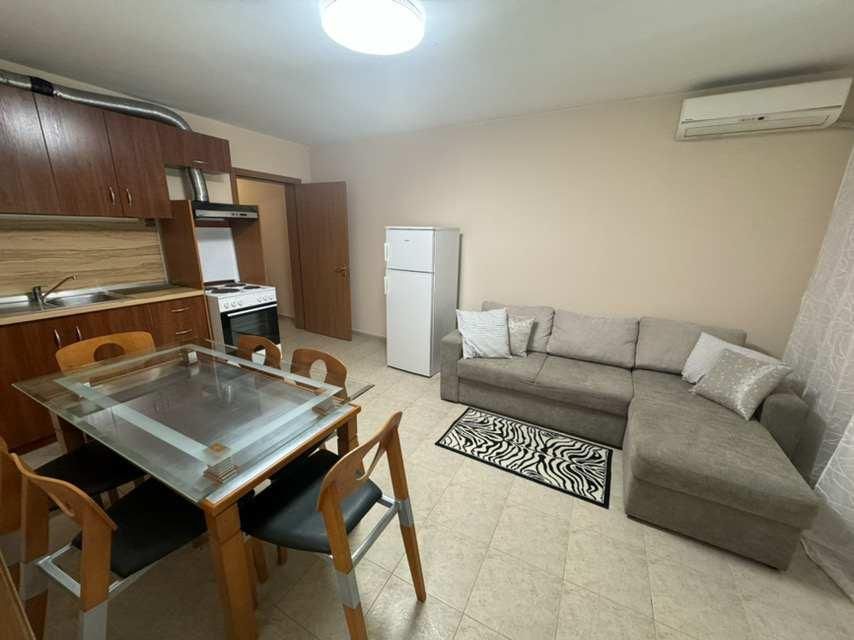 Двустаен апартамент, под наем, Център