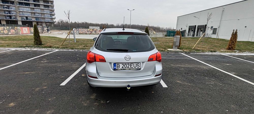 vand opel astra 2012