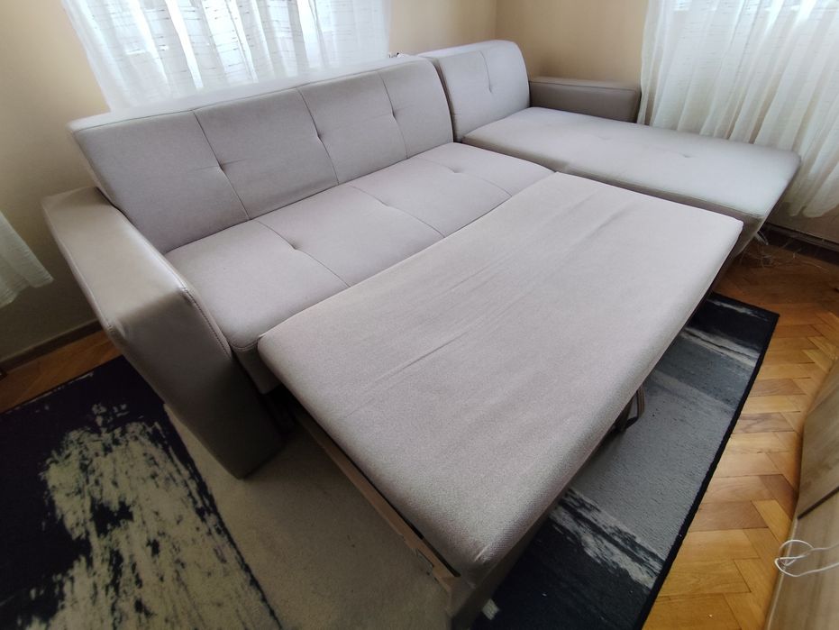 Canapea, coltar, extensibil, bej cu lada de depozitare