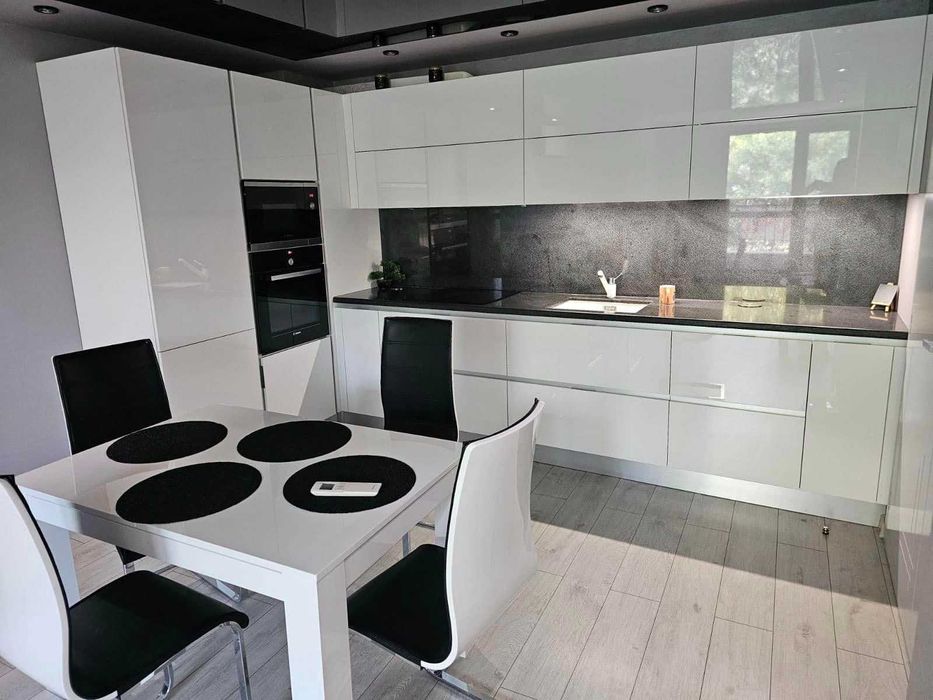 Продава се Тристаен апартамент в Пловдив, Мараша - 102 кв.м за 2393 €/кв.м - Снимка #3