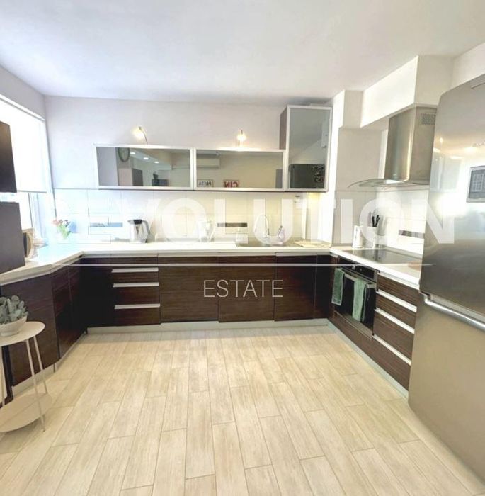 Дава се под наем Тристаен апартамент в Варна, Автогара - 85 кв.м за 700 € - Снимка #2