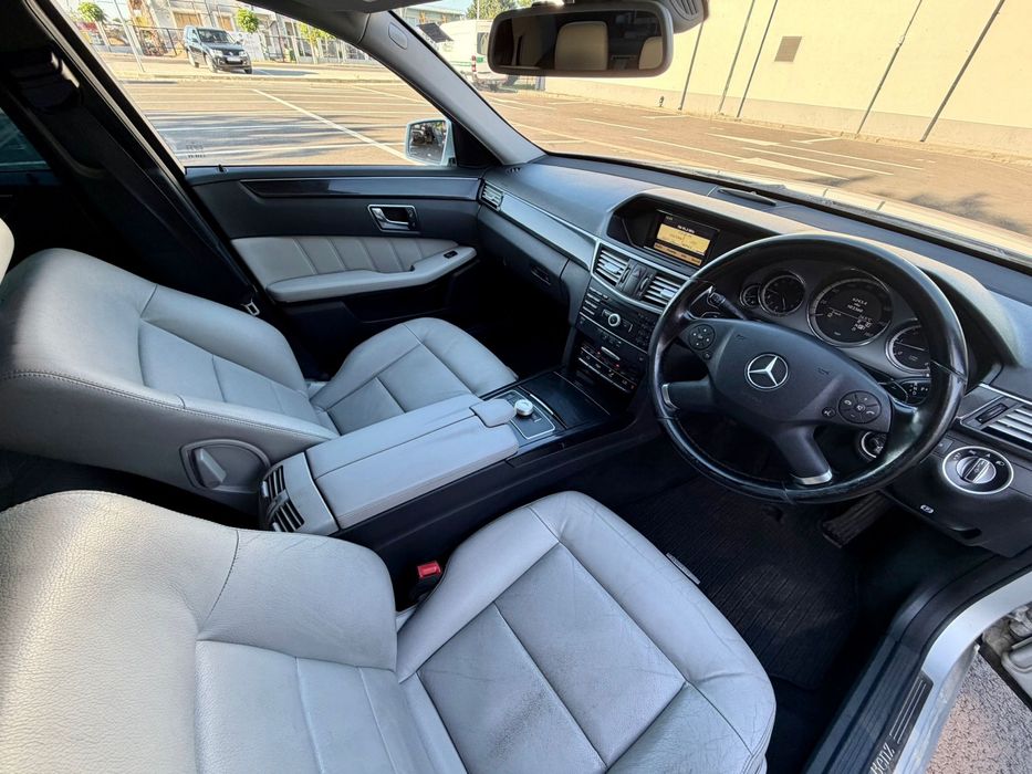 MERCEDES-BENZ E-Class 2011 — imagine 3