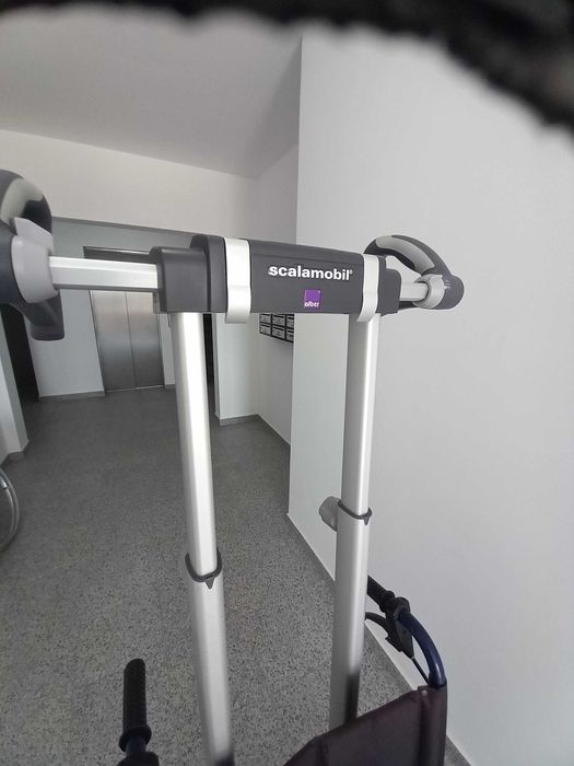 ELEVATOR electric pentru persoane cu handicap locomotor.