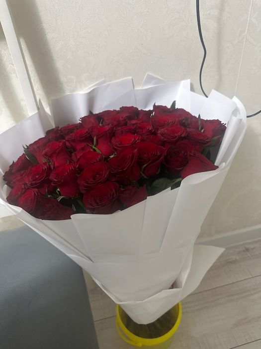 Продам цветы , 55 роз