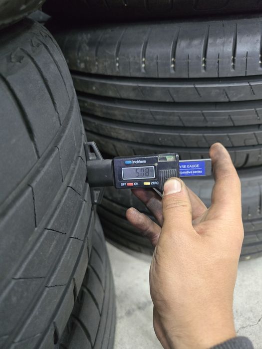 4 Броя 215/50/17 Bridgestone 2x6,6mm 2x5mm 22dot