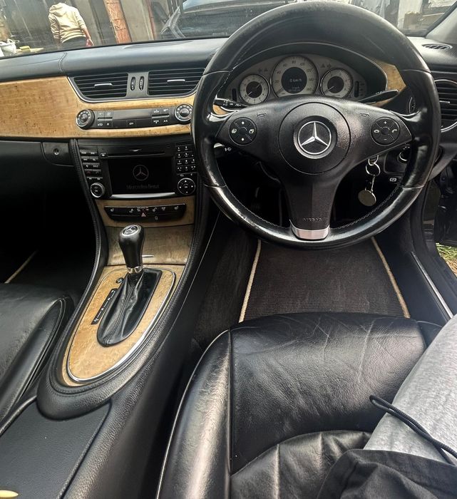MERCEDES-BENZ CLS 2010 — imagine 5