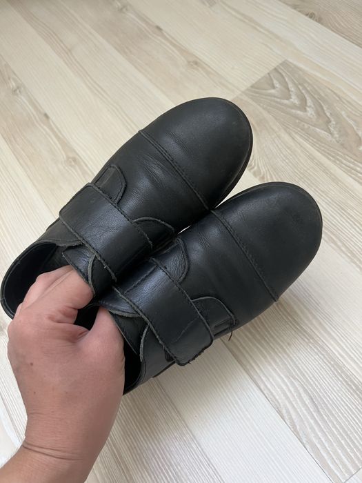 Продам туфли школьные для мальчика