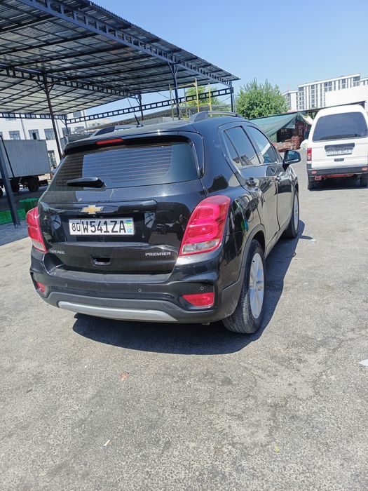 Tracker 1 sotiladi premier