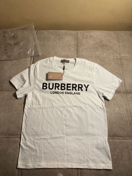 Tricou burberry crem