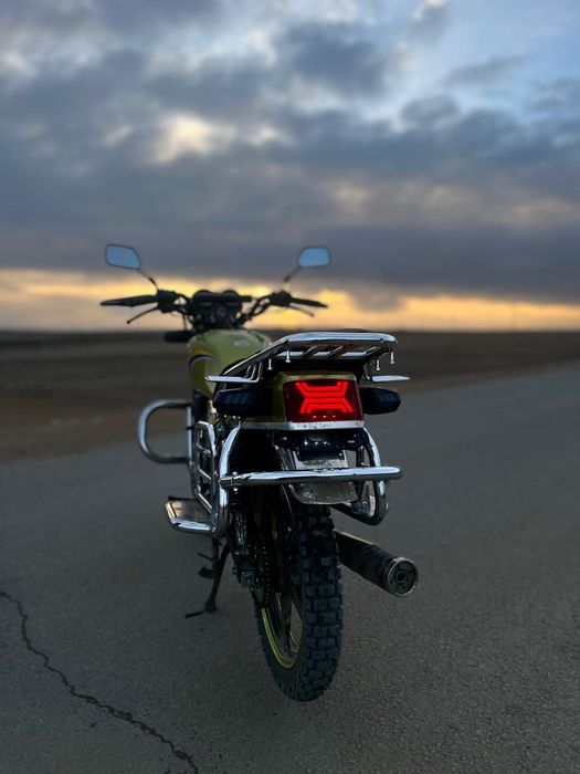 Мотоцикл LTM M9 200