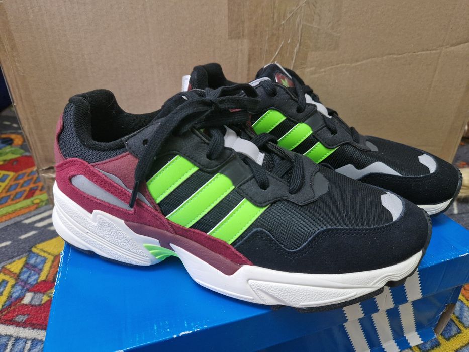 Adidași bărbat  yung