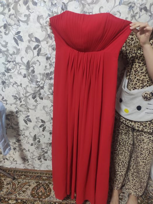 Продам бальные платья в отличном состоянии.