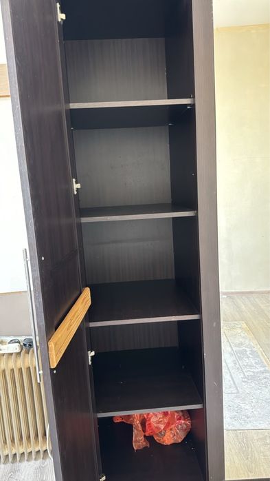 Шкаф б/у. Подходит для спальни