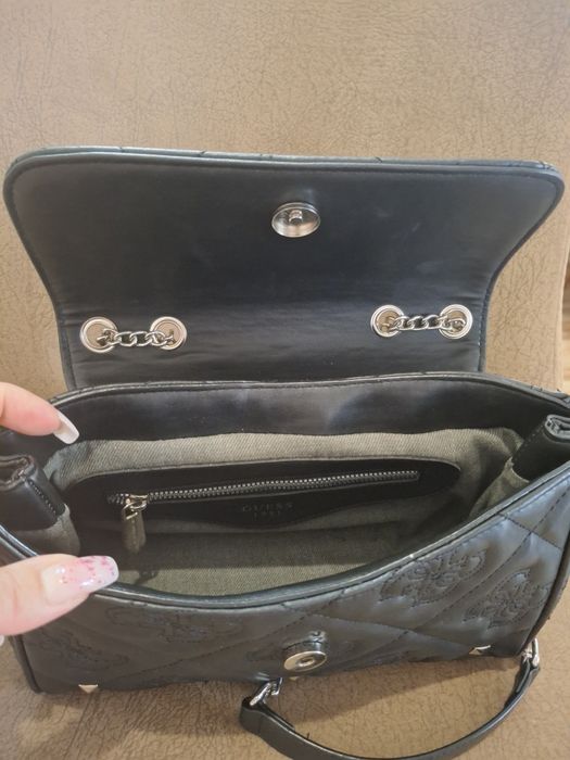 Дамска чанта Guess
