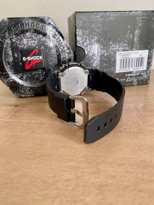 Часы Casio G-shock