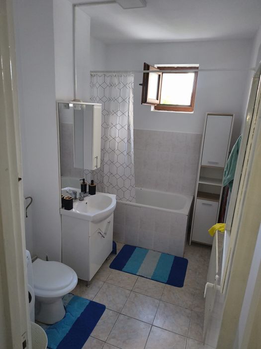 De închiriat: Garsonieră confort 1, 43m², complet mobilată și utilată – Centrală Proprie
