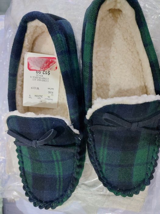 Тапочки теплые 36-37 размер ..производства Канада
