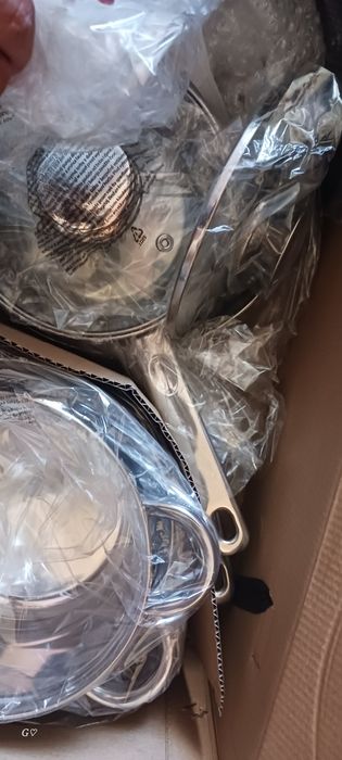 Чисто нови тенджери