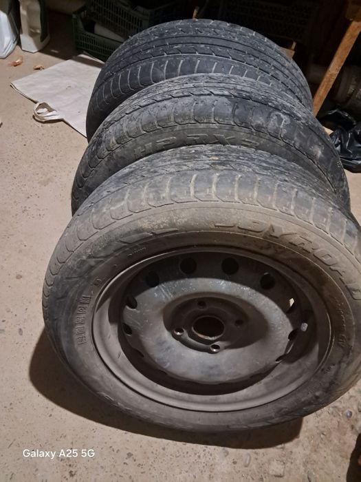 Шины 195/65/15 б/у в хорошем состоянии