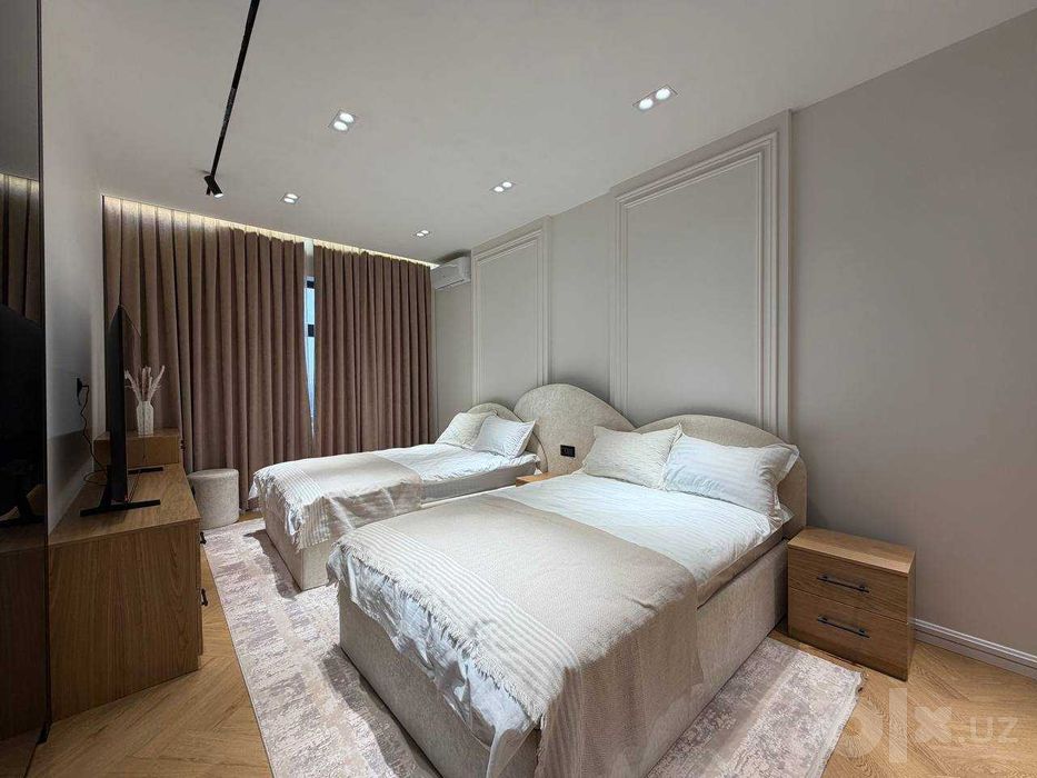 Продаётся квартира ЖК Камолон Шайхантахурский район 4/10/12  кв120м² A