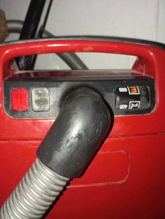 Продаётся пилисос.