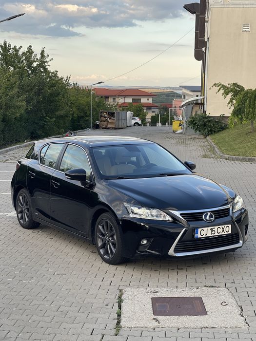 Lexus ct200h  an fabr.2015 , hybrid