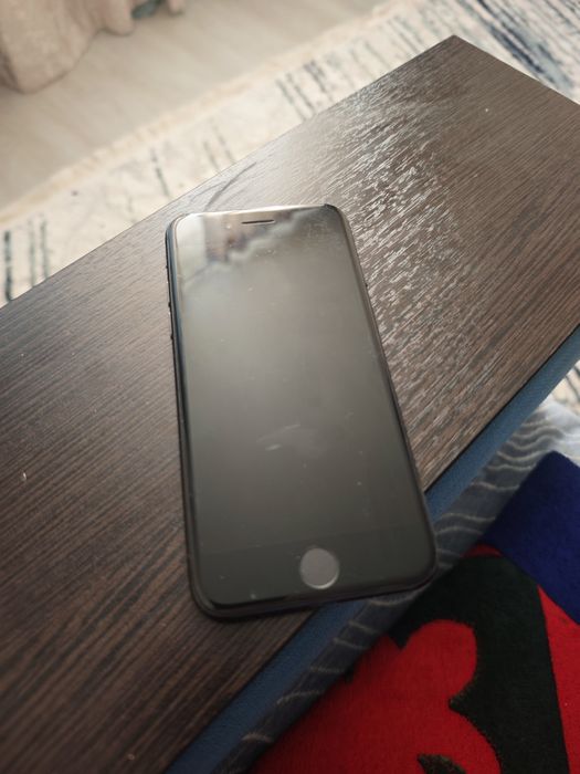 Айфон 7 в хорошем состоянии