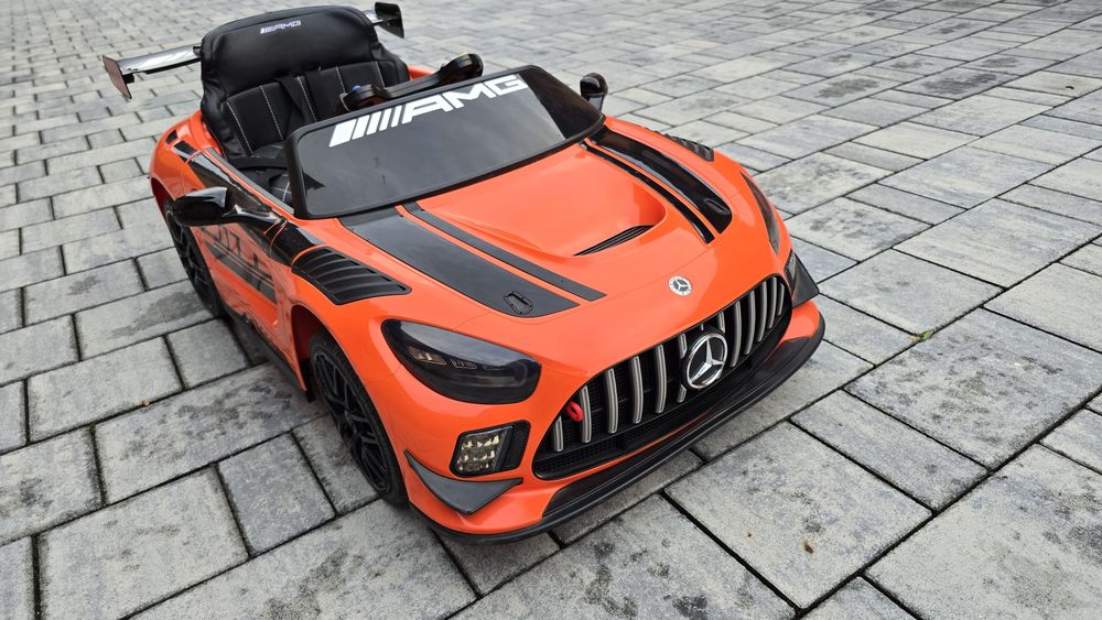 Masina electrica mercedes gt amg
