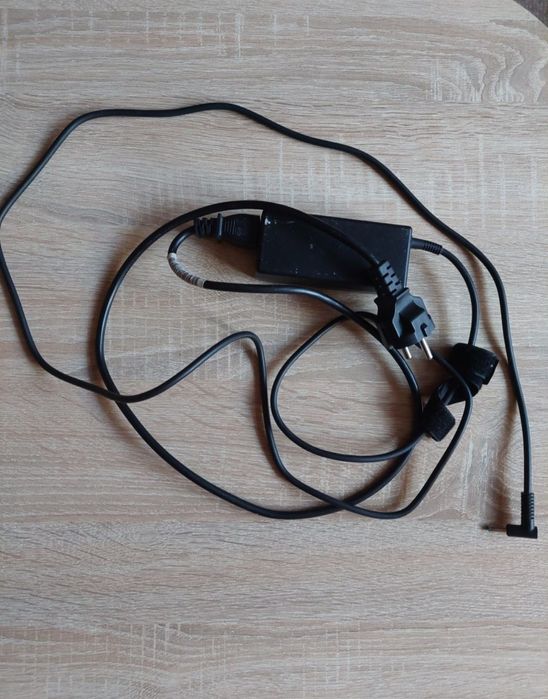 Лаптоп за работа и игри