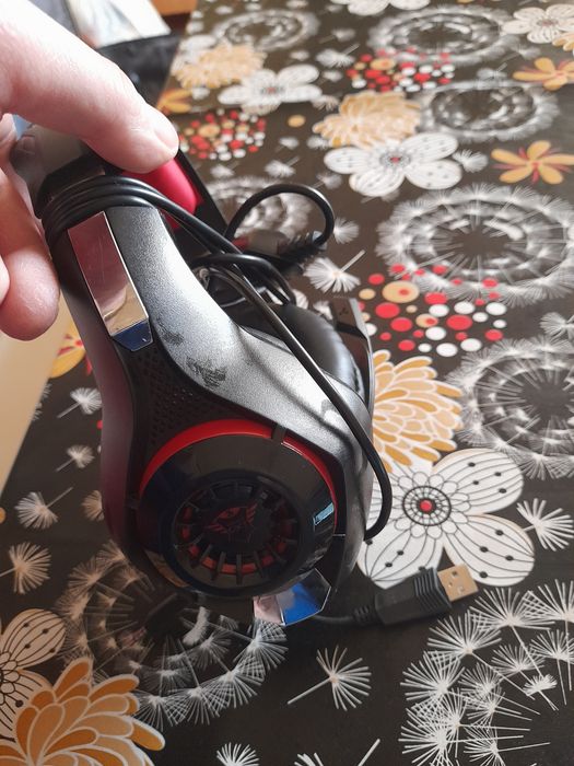 Căști gaming audio cu bass reflex diverse modele