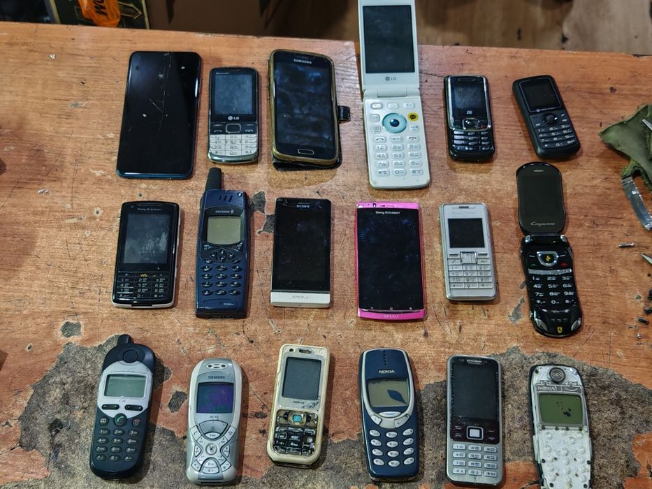 Телефоны на запчасти