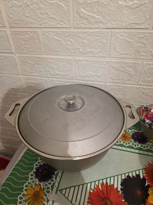 Казан большой  продам