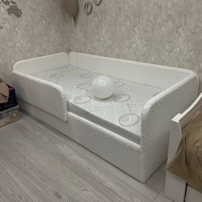 Детская мягкая кровать с механизмом и матрасом