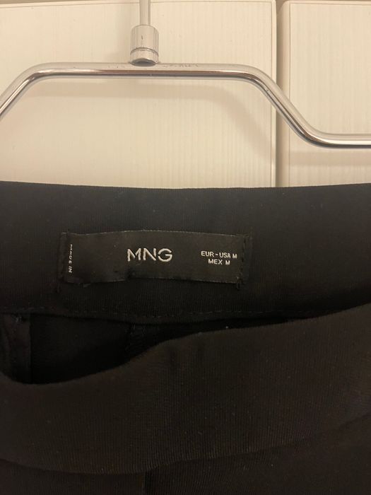 Черен панталон на Mango - размер 38 (М)