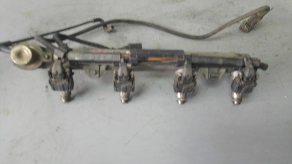 rampa cu injectoare 1.4 benz aub vw polo 9n golf 4 skoda fabia 1 seat cordoba 6l 036031a 036133319ak